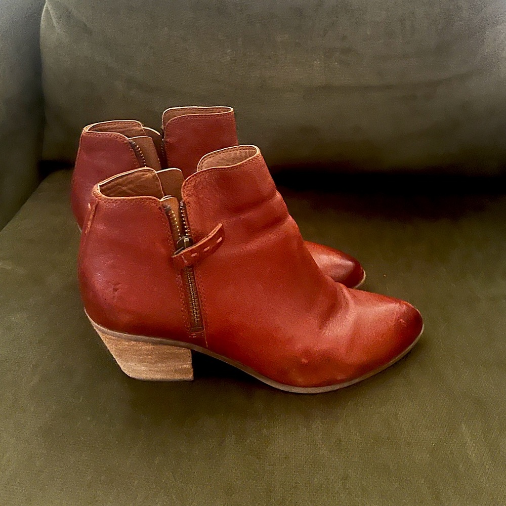 Frye Boots Judith Booties Size 6.5M Brown Leather Zip Ankle Boot
